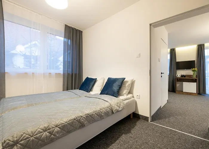 Amare 3* 포비에로보